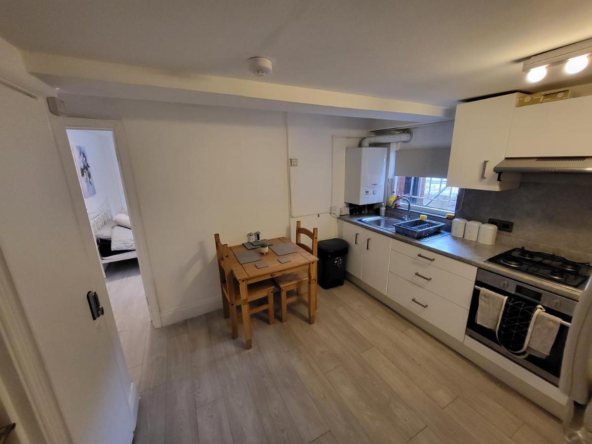 Cosy By Clapham South Underground! Apartment *