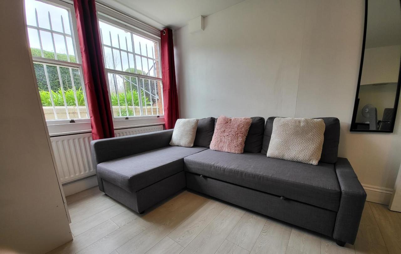 Apartment Cosy By Clapham South Underground!
