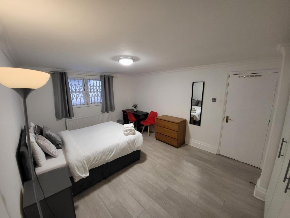 Cosy By Clapham South Underground! * London